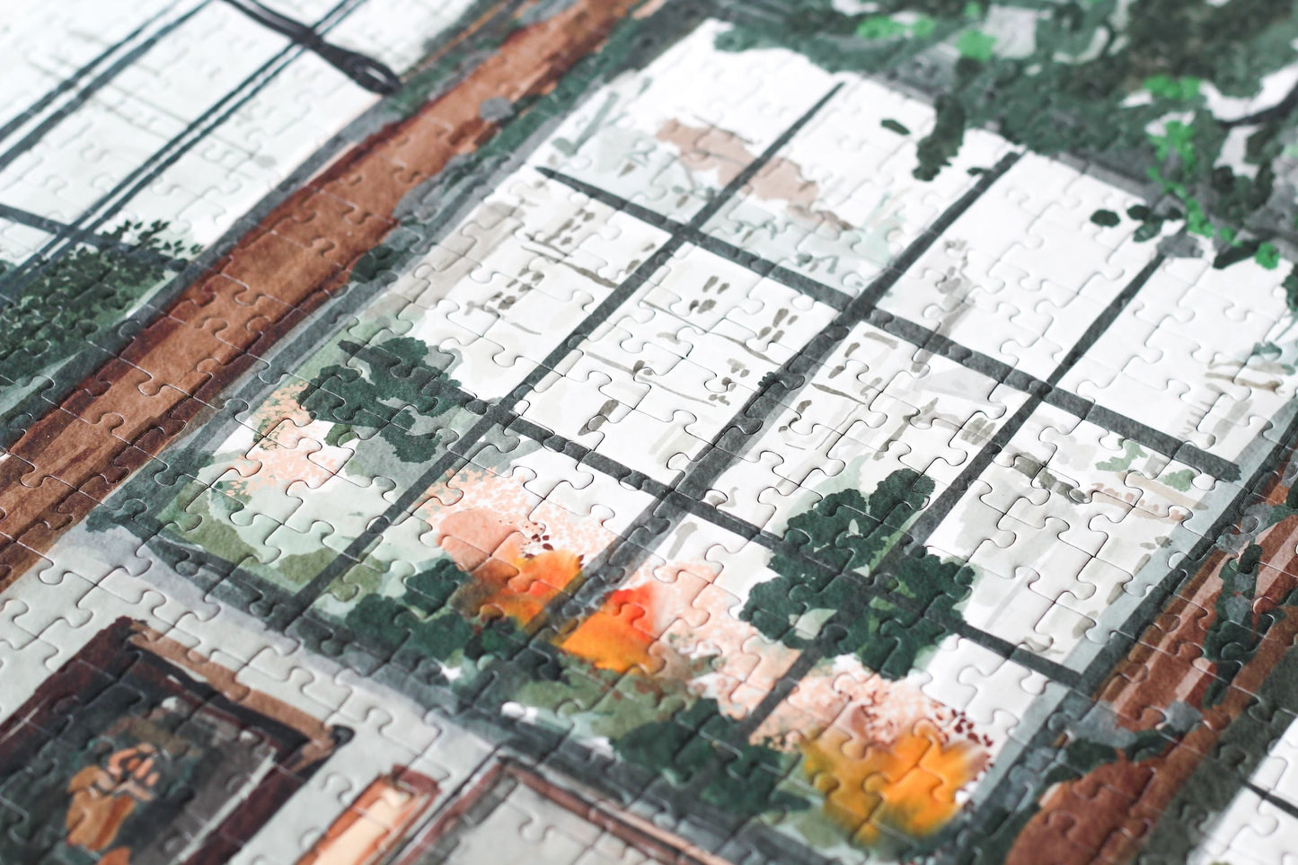 1000-Teiliges Puzzle, das eine Frau zeigt, die die Bildergalerie des Big Mamma Restaurants in Paris betrachtet.