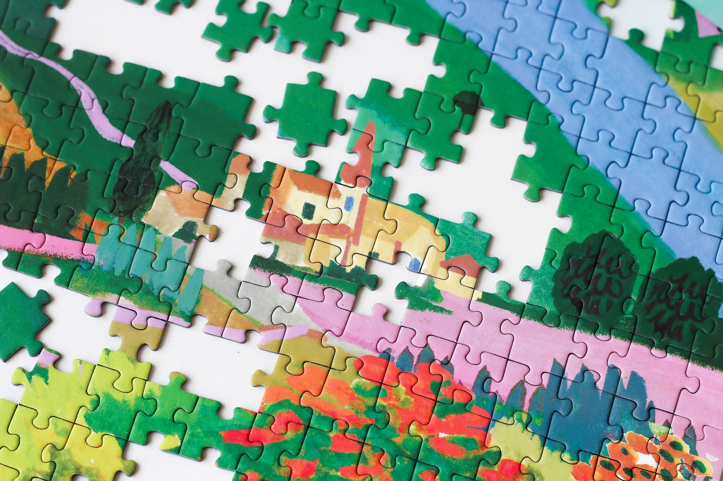 Außergewöhnliches 500-Teile-Puzzle für Erwachsene, das die Dolomiten in bunten Farben zeigt.