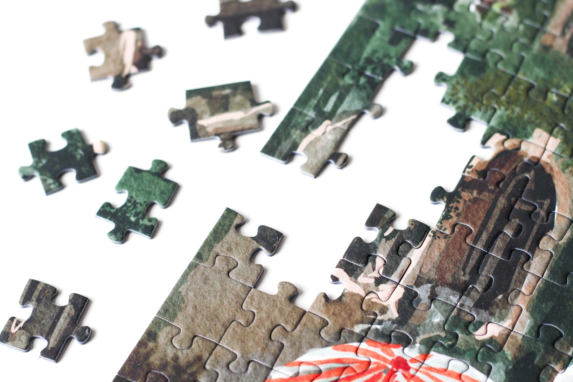 500-teiliges Puzzle für Erwachsene, das eine verwunschene Villa mit Pool in den Bergen zeigt.500-teiliges Puzzle für Erwachsene, das eine verwunschene Villa mit Pool in den Bergen zeigt.