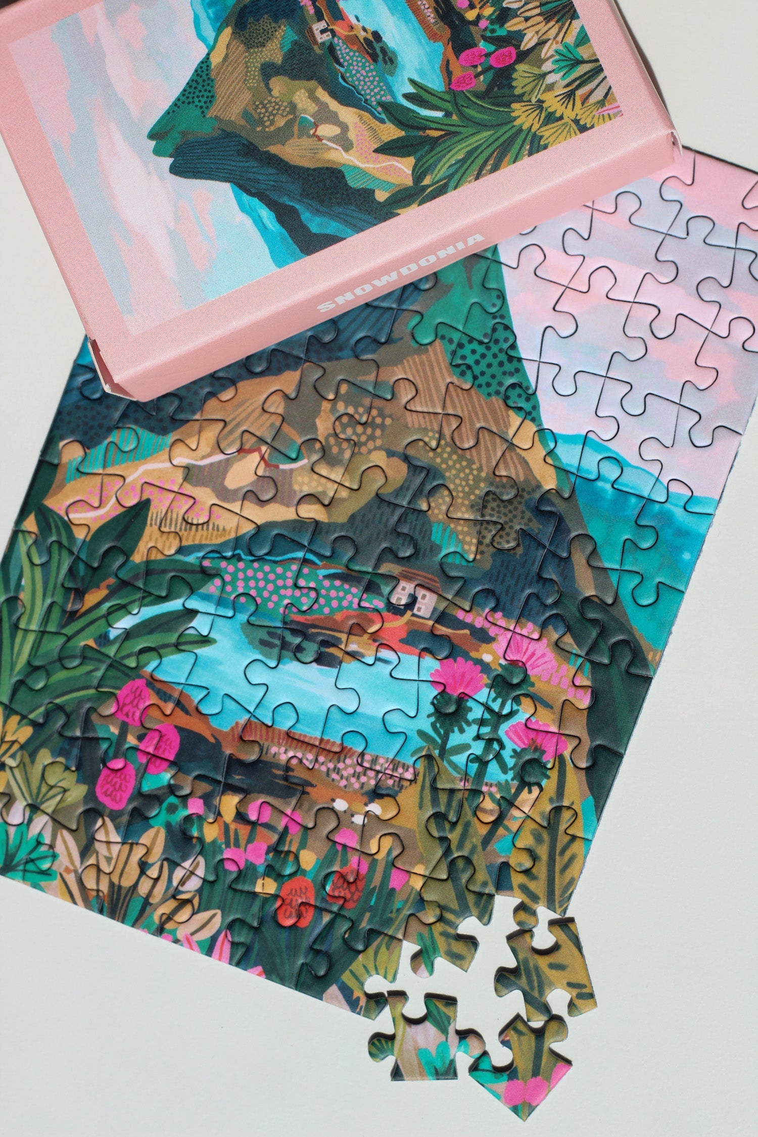 99-teiliges Snowdonia Minipuzzle für Erwachsene, das den Berg Snowdon im Snowdonia Nationalpark in Wales zeigt. 